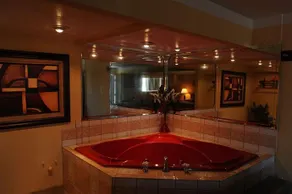 Crowley Inn - Image 3
