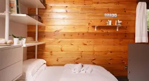 Villa Portesina, lakefront villa with private pool and garden sleeps 10 - Image 3