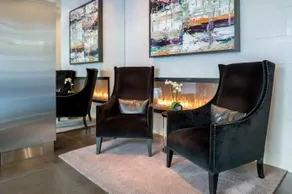 Global Luxury Suites at Pine Street - Image 3