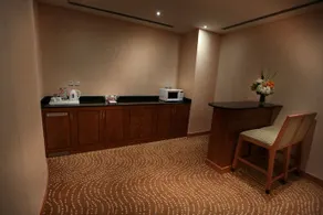 Eastyard Khobar Hotel - Formerly Ramada by Wyndham Khobar - Image 2