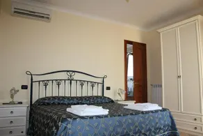Divinus Bed & Breakfast - Image 4