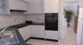 The Salamander', 99 Salamander Way - aircon & large yard for kids - Image 3