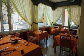 Hotel Flora - Image 2