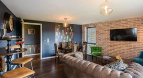 134 Baltic Quay - Image 3