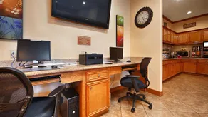 Best Western Plus Schulenburg Inn & Suites - Image 5