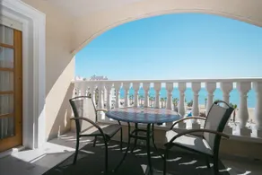 12 Sunny Sea Views - Image 1