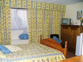Cottage with terrace & garden | Beach view - Image 2