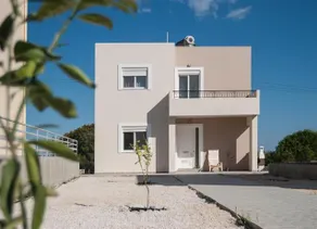 Gennadi Home - Image 2
