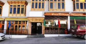 Shanti Palace - Image 3