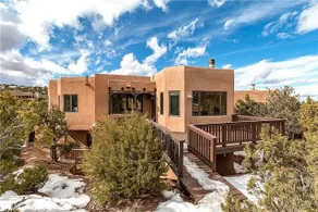 Casa de Paz, 4 Bedrooms, Fireplace, Pets Welcome, WiFi, Sleeps 12 - Image 1