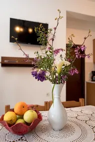 Athena Apartment - Image 2