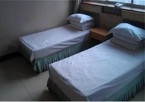 Huamao Hotel - Image 5