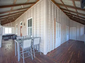 CBD Holiday Home - Image 2