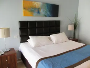 Dubai Holiday Residence - Apartments - Image 1