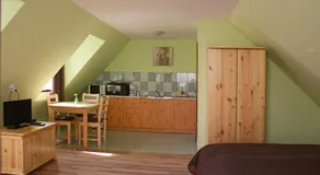 Attila Villa - Image 4