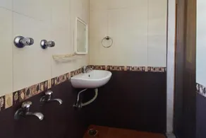 Hotel Amrita Inn - Image 4