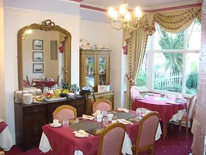 Broadlands Guest House - Image 3