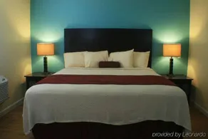 Ocean Village Hotel - Image 4