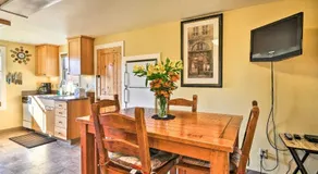 Sherwood Retreat w/ Yard Walk to Old Town - Image 4