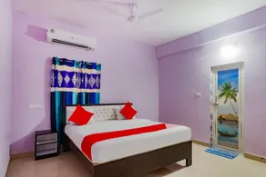 OYO 43627 Hotel Madeline - Image 1