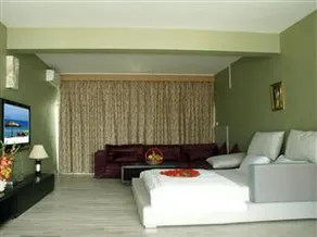 Sanya Songfeng Hotel - Image 2
