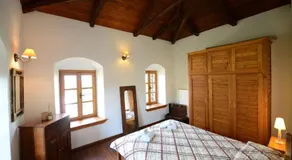 Aronia Stone House - Image 5