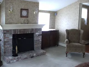 Layla's Riverside Lodge - Image 2