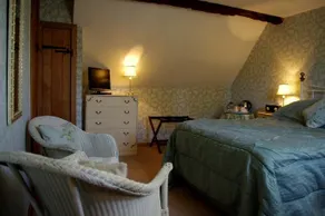 Red House Cottage Bed and Breakfas - Image 4