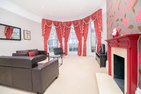 Premium Gold Penthouse Apartment Canary Wharf - Image 5