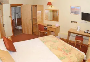 Durkin’s Bar Restaurant & Accommodation - Image 3