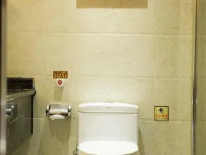 Yifeng Hotel (Wenli College Honghe Campus Store) - Image 3