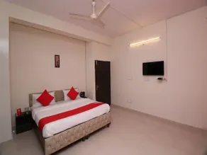 OYO 24466 Rio 7 Guest House - Image 1
