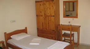 Venus Rooms - Image 2