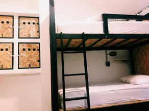 Urban Beach Chic Hostel - Image 2
