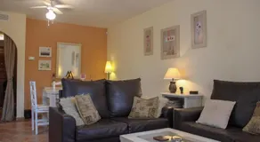 (ROU002) Cómoda Casa con Puerta a la Piscina - Image 2