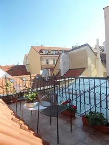 Charming Historical Charles Bridge Residences - Image 2