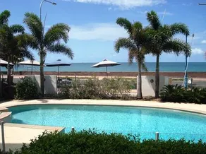 Hervey Bay Oceanfront Penthouse - Image 3