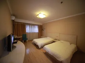 Shanghai Dock Bund Hostel - Image 5