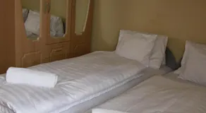 Família Apartmanház - Image 3