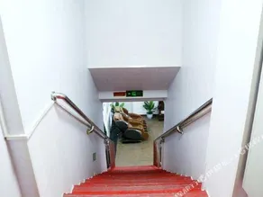 Beijing Heyue Hotel - Image 4