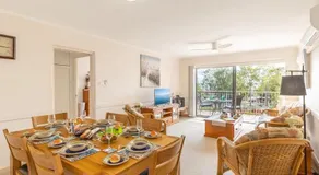10 'Teramby Court' 104 Magnus Street - In Nelson Bay Cbd With Water Views And Wifi - Image 5
