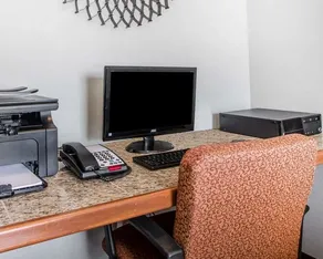 Quality Inn South Springfield - Image 3