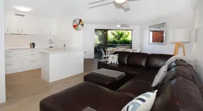Unit 4 'Coolum Cove', Coolum Beach - Image 2