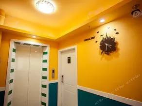 ELYSEE THEMED INN - Image 3
