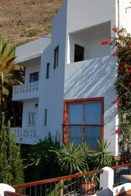 Apartamentos Domínguez - Image 4