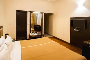 Hotel The Majestic - Image 3