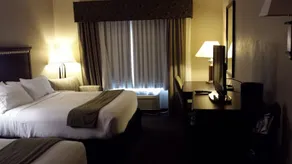 Holiday Inn Express Hotel & Suites Miami - Image 4