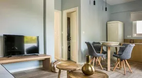 Julia's Luxury Apartments - Image 5
