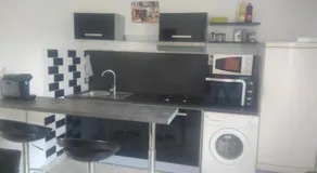 T2 tout confort avec terrasse - Image 3