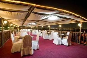 Dubai Youth Hotel - Image 4